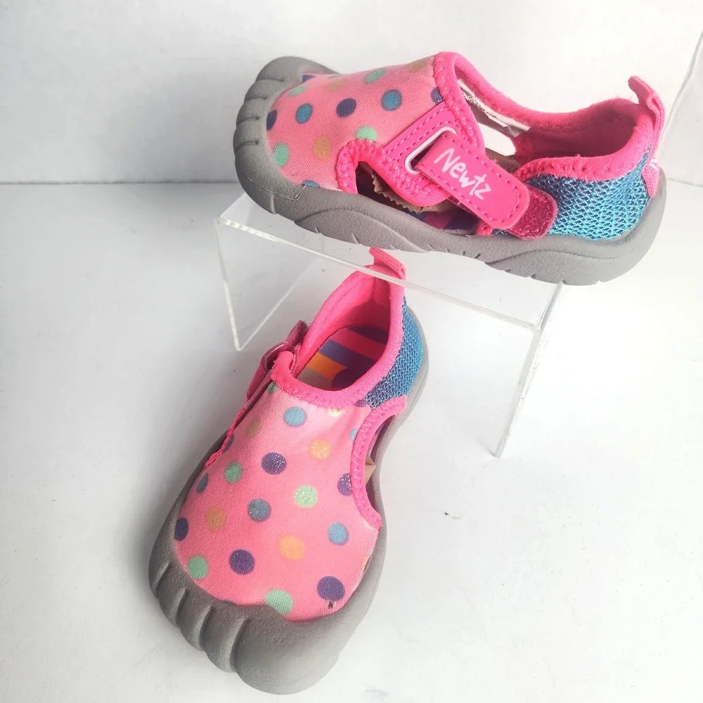 Newtz Toddler Girls Pink Polka Dot Water Shoes Mesh Aqua Socks Size 5/6